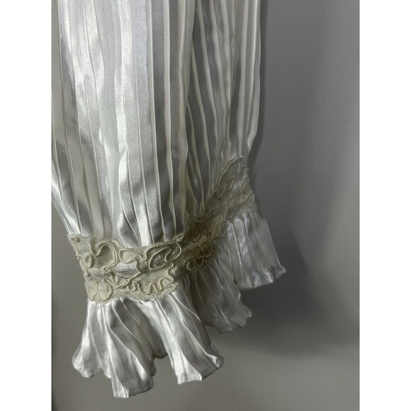 NWT VTG 80s Cabernet White Satin Lace Robe Wedding Honeymoon Peignoir Size M - Picture 6 of 14